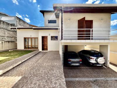 Casa para Venda, em Bragana Paulista, bairro Residencial das Ilhas, 3 dormitrios, 2 banheiros, 1 sute, 4 vagas